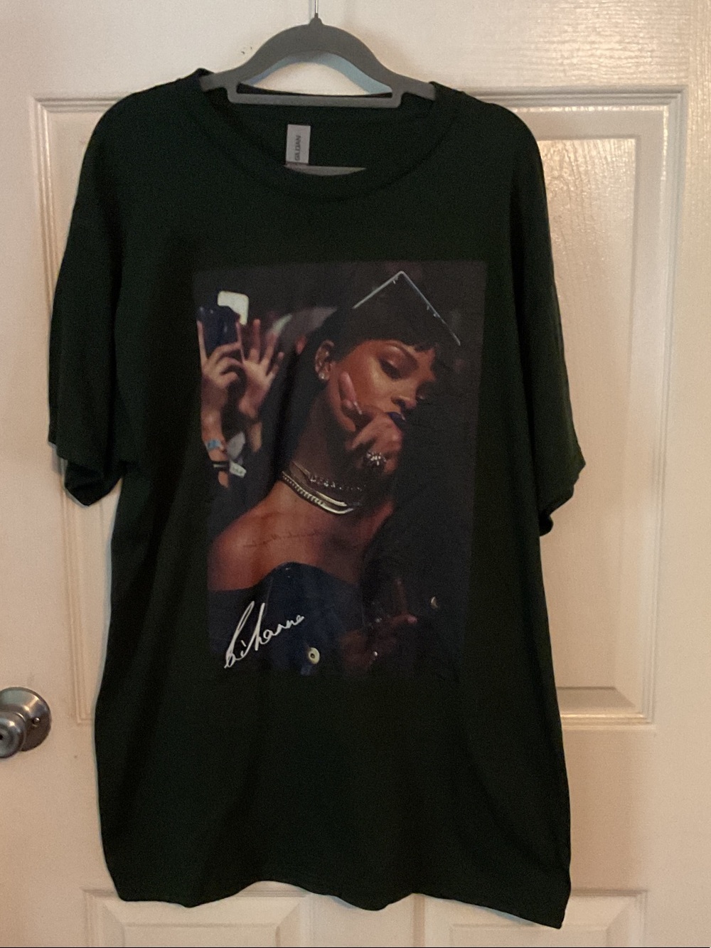 Rihanna Black Graphic Band Tee